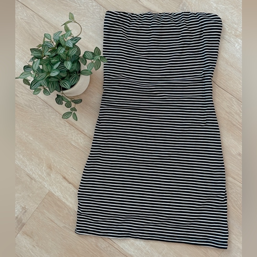 NWOT NanaMacs Striped Strapless Bodycon Mini Dress